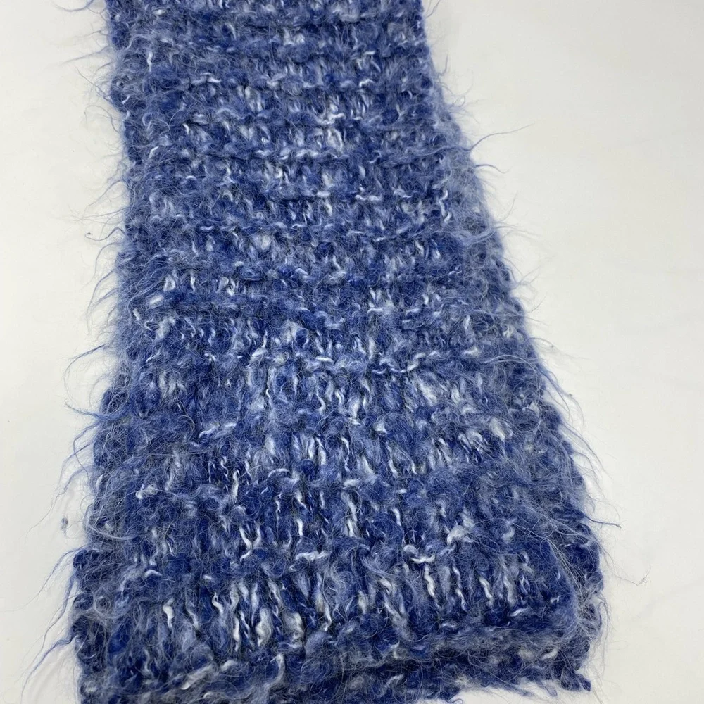 Women’s Blue & White Scarf